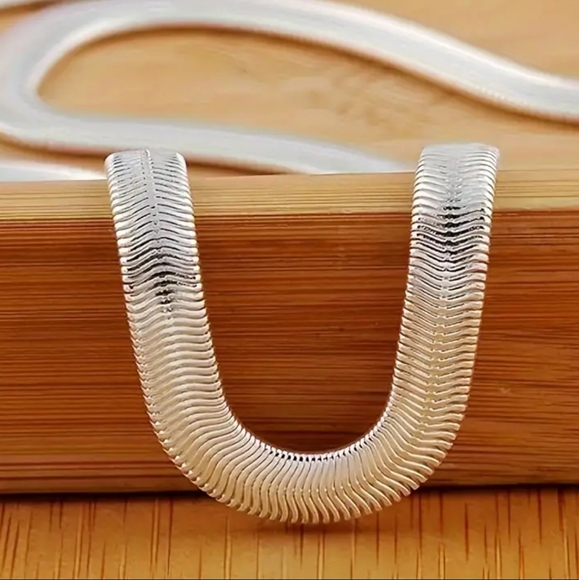 Elegant 9.25 Sterling Silver Snake Chain 20" - Picture 2 of 4